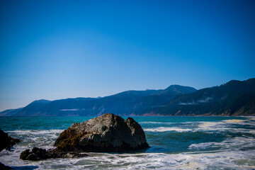 peaceful coastline screensaver