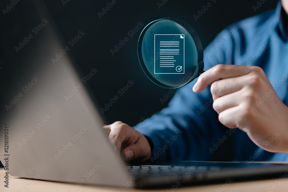Poster document management, file search and auditing, folder data analysis.
