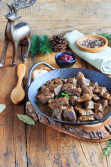 Hirschgulasch in Wildsoße