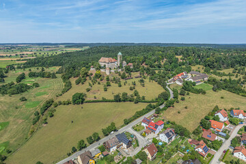 Die Marktgemeinde Colmberg im Kreis Ansbach in Mittelfranken von oben