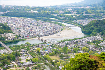 岩国の城下町、錦川の河岸、山口県、日本、5月