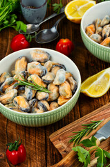 Frozen mussels on ice.