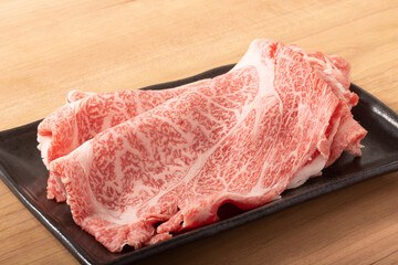 牛肩ロースすき焼き用（国産黒毛和牛　仙台牛）