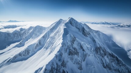 Obraz premium The highest point of the Ushiro-Tateyama mountain range, which starts from Mt. Shirouma