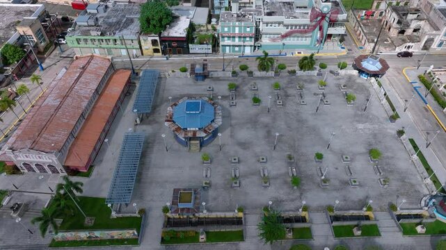 Rotating aerial footage of the public square on Manati, Puerto Rico.