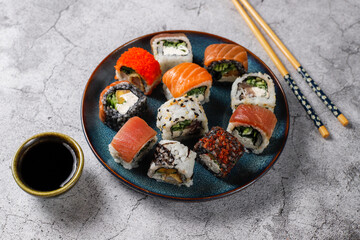 fFesh sushi set traditional japanese food