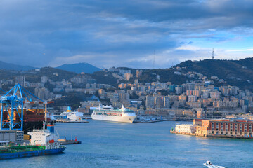 Obraz premium Genoa cityscape in Italy: view of Port.