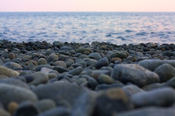 자갈밭 해변 (Pebble Beach at sunset)