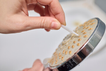 Cleaning a Showerhead Effectively to Enhance Water Flow, Hygiene, and Overall Performance