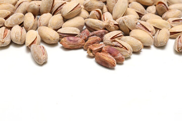 白背景のピスタチオ