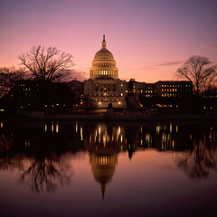 Obraz premium U S Capitol at dawn; Washington DC
