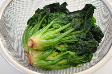 茹でたちぢみほうれん草