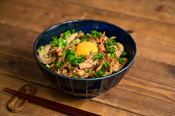 もやしきのこ丼