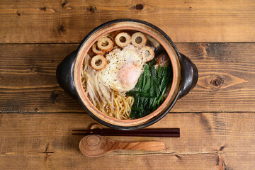 鍋焼きラーメン