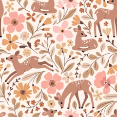 Crédence en verre imprimé Seamless vector pattern with cute fawn on floral background. Hand drawn woodland illustration. Perfect for textile, wallpaper or print design. EPS10 vector file.