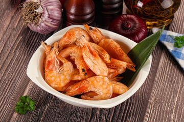 Steamed red prawn with spices