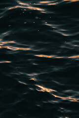 Textura de la superficie del agua de mar, olas del mar 