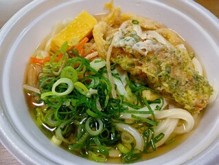 This is a type of Japanese food called washoku. It's healthy and perfect for dieting. It's also popular among foreigners.