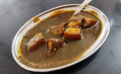 Pork with black sesame seeds is a Northeast Indian recipe. 