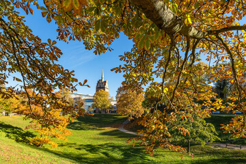 Blick auf das Kröpeliner Tor in der Hansestadt Rostock im Herbst © Rico Ködder