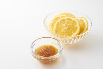 きび砂糖を使ったレモンのジャム　イメージ