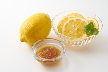 きび砂糖を使ったレモンのジャム　イメージ