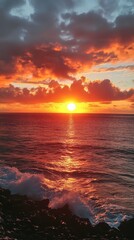 Naklejka premium Glowing Sunset Over the Ocean