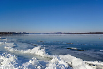 Frozen Susquehanna River in PA, USA. It is the longest river on the East Coast of the United States that drains into the Atlantic Ocean, via the Chesapeake Bay. Ice jams are a major flood threat. 