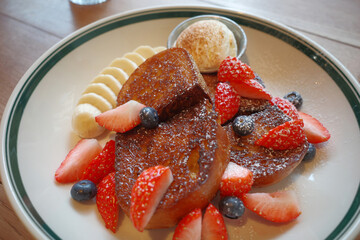 korea brunch plate bread french toast food