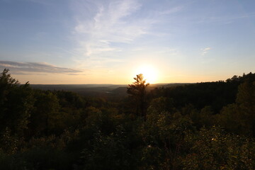 Obraz premium Golden hour over the forest in northern Minnesota