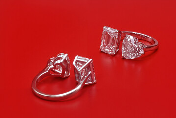 Jewelry heart diamonds diamond macro photo red gold platina silver 
