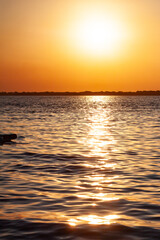 Atardecer en el río