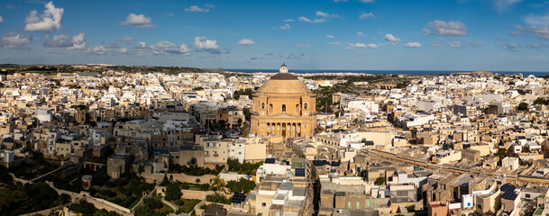 Naklejka premium Aerial footage in Malta during winter holidays. 