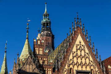 Obraz premium Colourful facades of old houses on the market square in Wroclaw, Poland