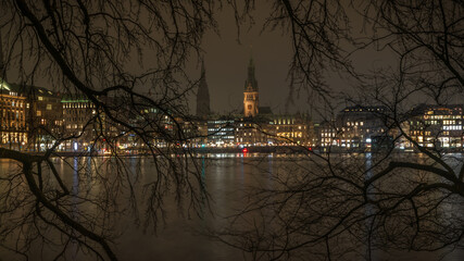 At night at the Inner Alster Lake - Nachts an der Binnenalster