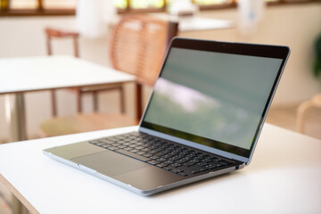 MacBook pro / MacBook Air for professional work