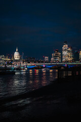 Fototapeta premium Night scape over London Skyline with Thames river view in England