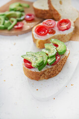 Fresh Breacfast: Avocado and Tomato Toast