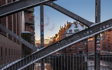 Letztes Licht in der Hamburger Speicherstadt im Winter