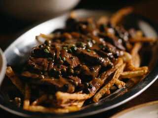 Fries with beef