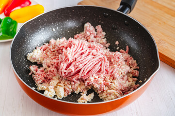 ピーマンの肉詰めの生地作り