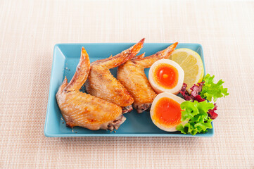 塩焼き手羽先と煮卵