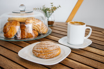 Pan dulce con caf&eacute; 