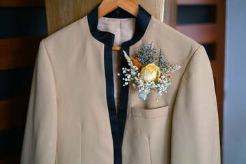 groom's suit