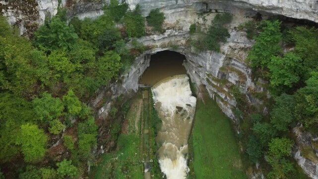 Source de la Loue, spring of river Loue, Ouhans, Doubs, Franche-Comte, France