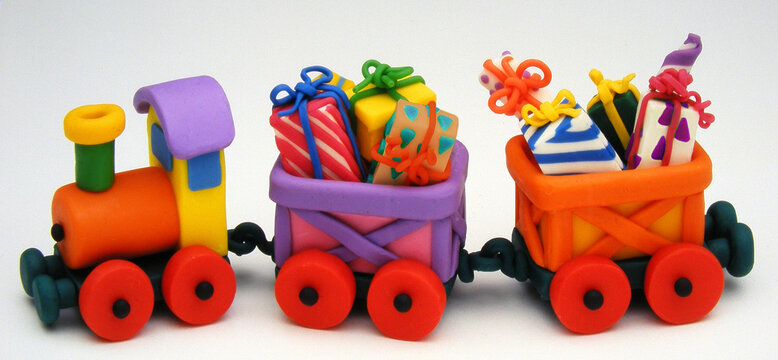 Tren con regalos. Plastilina.
