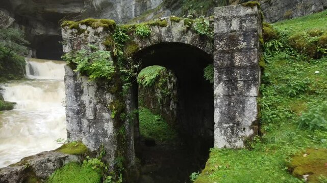 Source de la Loue, spring of river Loue, Ouhans, Doubs, Franche-Comte, France
