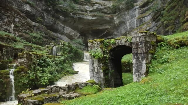 Source de la Loue, spring of river Loue, Ouhans, Doubs, Franche-Comte, France