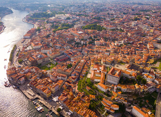 Fototapeta premium Panoramic aerial view of center of Porto city, Portugal