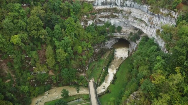 Source de la Loue, spring of river Loue, Ouhans, Doubs, Franche-Comte, France
